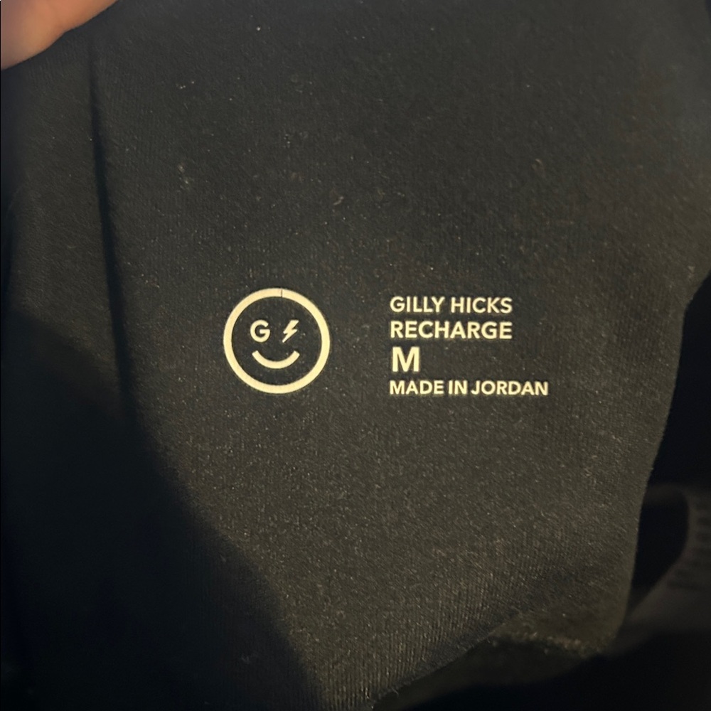 Gilly Hicks Recharge Black Pocket Leggings - Picture 3 of 4
